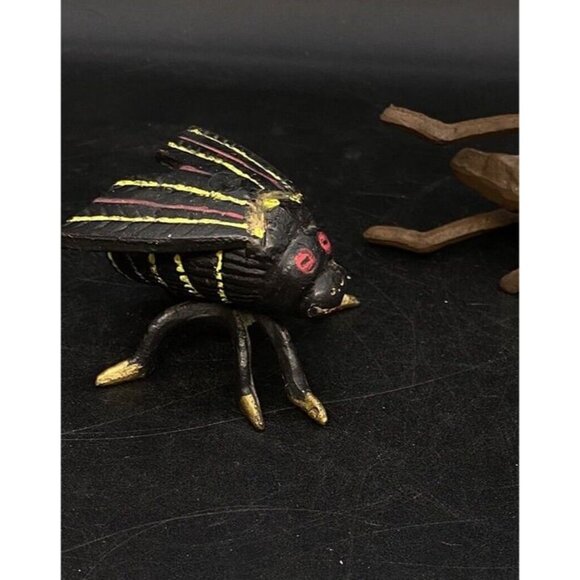 Cast Iron Metal Bee & Grasshopper Bugs Figurine Paperweight Decor Critters Lot 2 - Picture 9 of 12